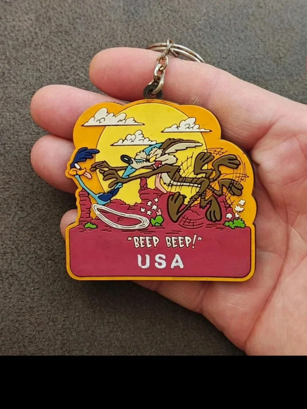 1997 Rare & HTF Looney Tunes Wile E. Coyote & the Road Runner Rubber Keychain